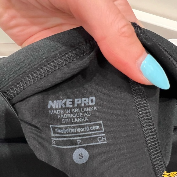 Nike Livestrong leggings - Picture 4 of 5